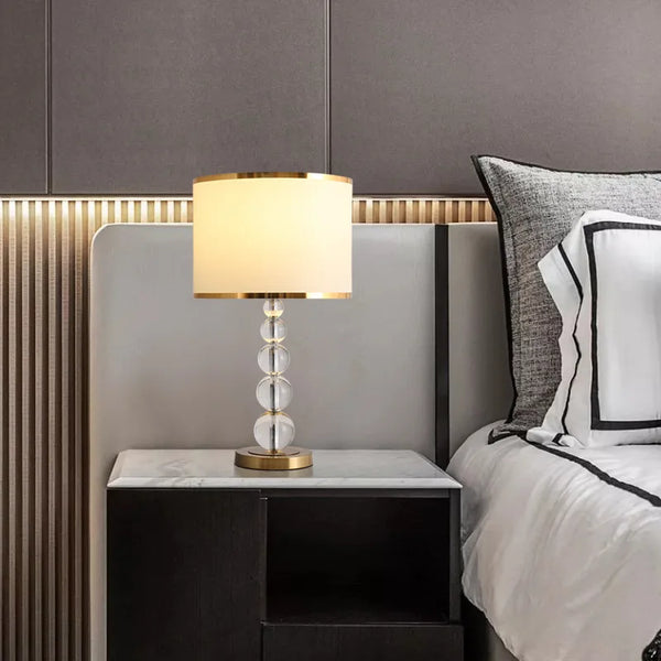 Elegant Crystal Decorative Table Lamp: Simple Modern Bedside Night Lamp for Living Room.